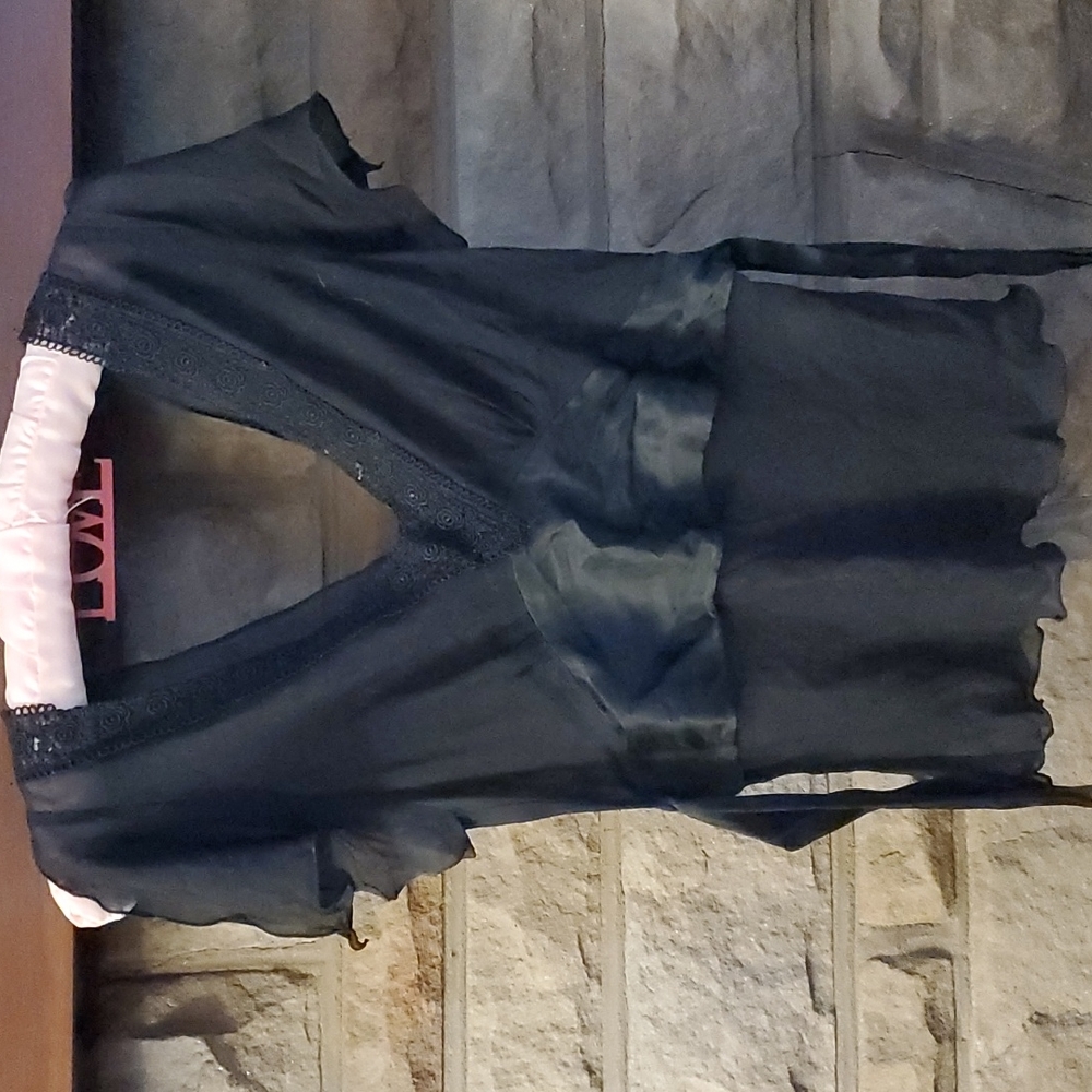 Beautiful size 8 black top